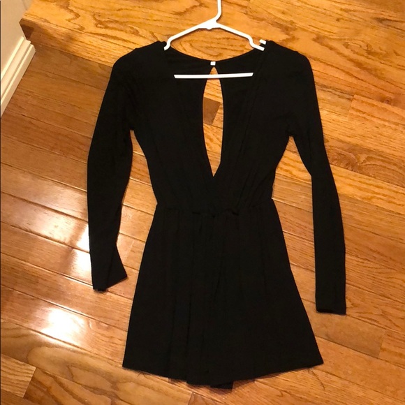 Cute black, long sleeve romper size small - Picture 2 of 3